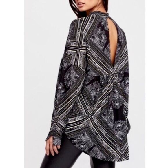 EUC Free People Walking on a Dream Tunic - Picture 2 of 6